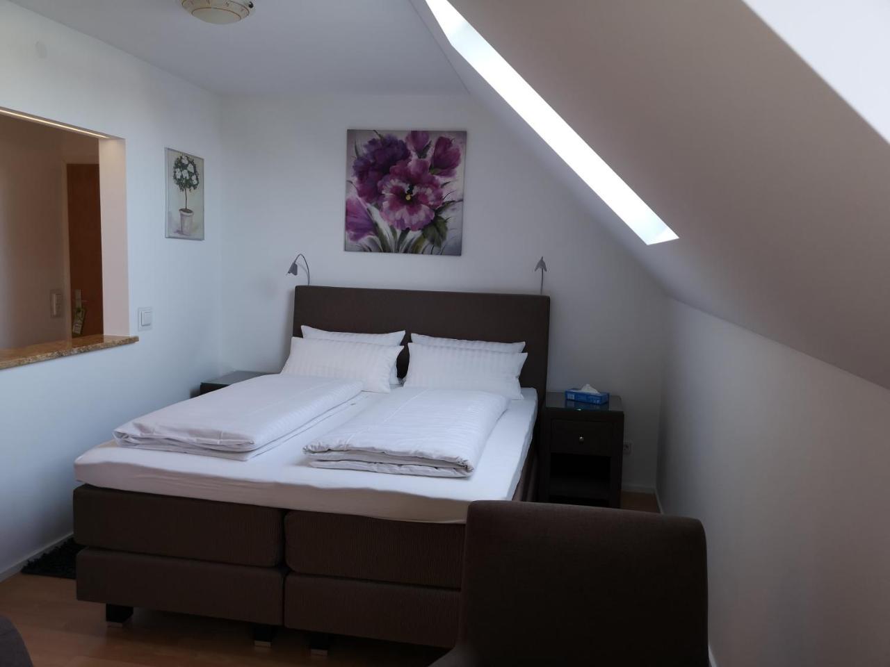 Tuniberg Restaurant Hotel フライブルク 部屋 写真